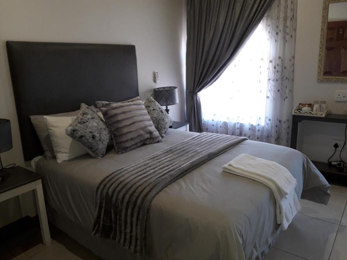 Tuscany Vryburg Dış mekan fotoğraf