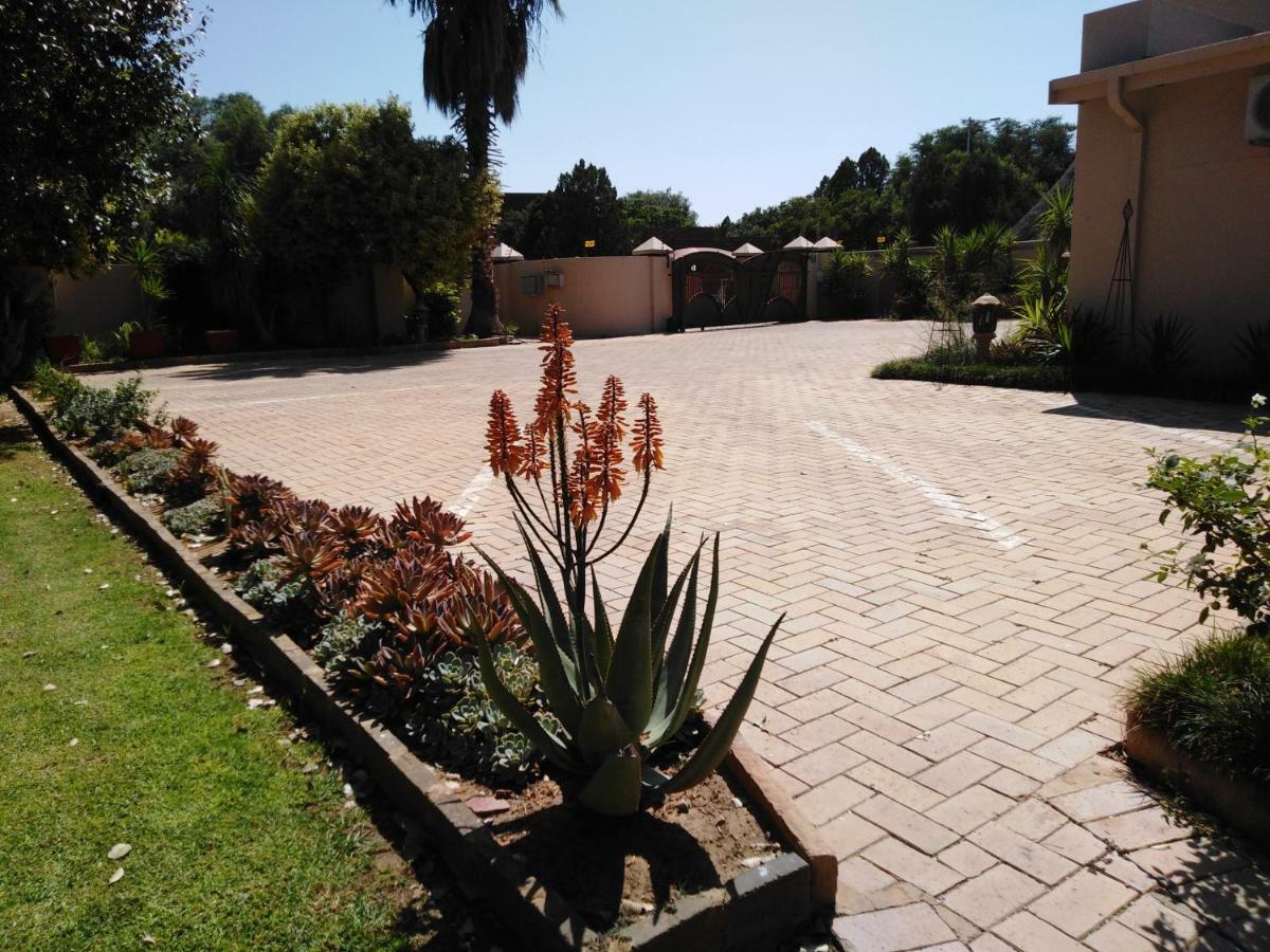 Tuscany Vryburg Dış mekan fotoğraf